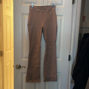 COPY - ALO Yoga tan Leggings with Elastic Waistband